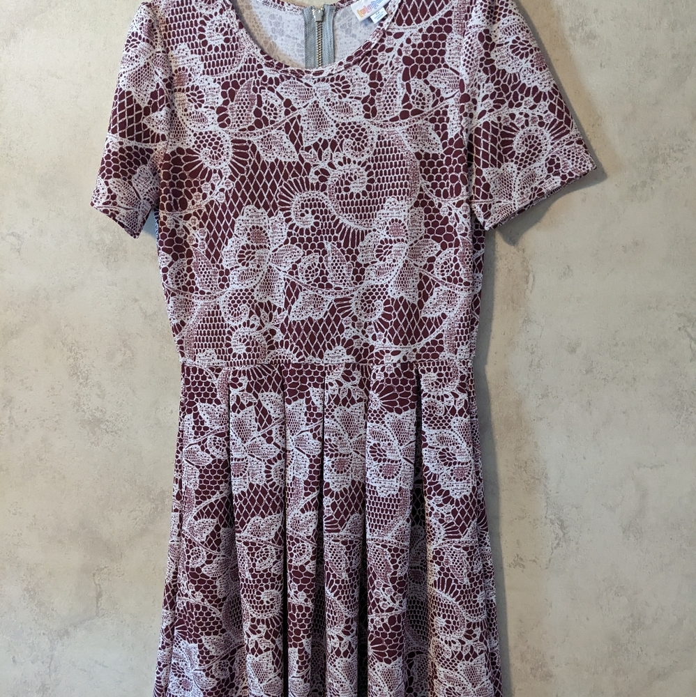 LuLaRoe Nicole dress. Size medium. Burgundy and cream.
